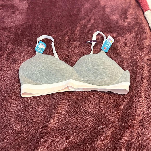 Hanes Other - Brand new with tags Hanes bra